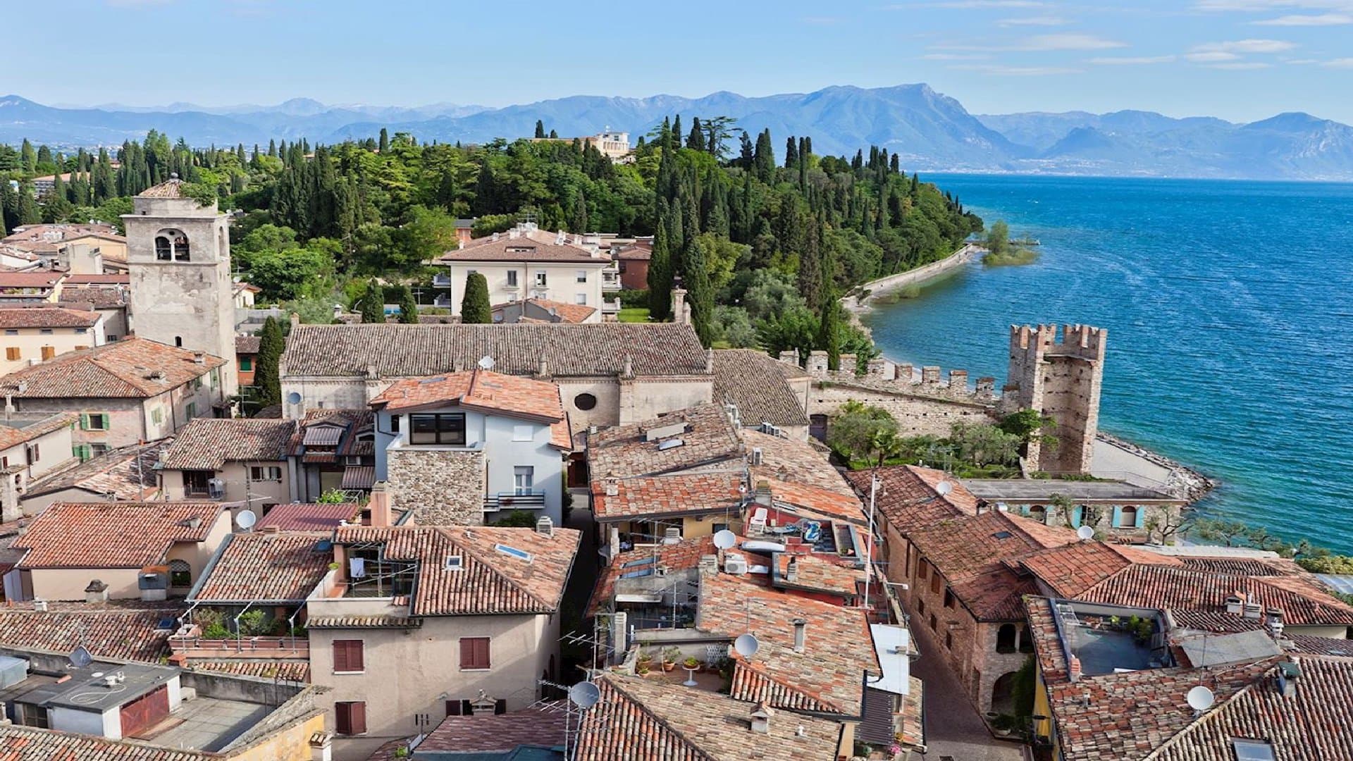 Sirmione Old Town - Image 2