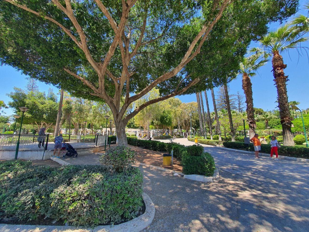 Limassol Public Garden - Image 3