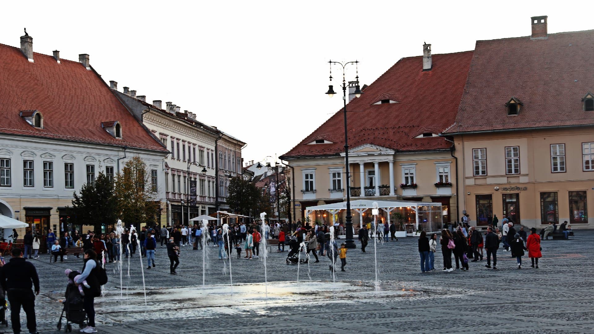 The Small Square (Piața Mică) - Image 5