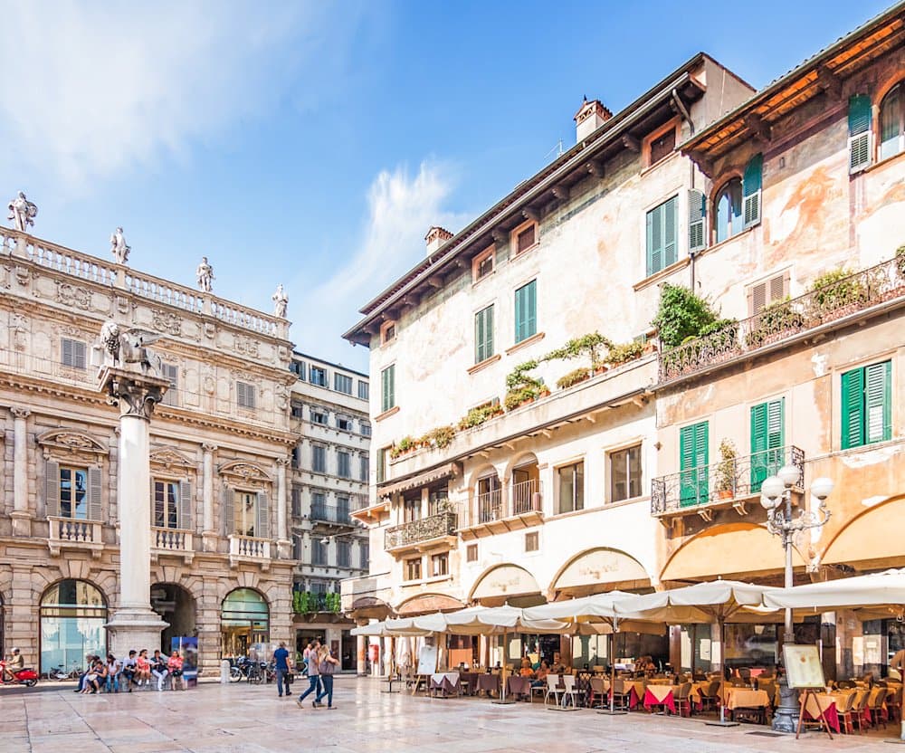 Piazza delle Erbe - Image 5