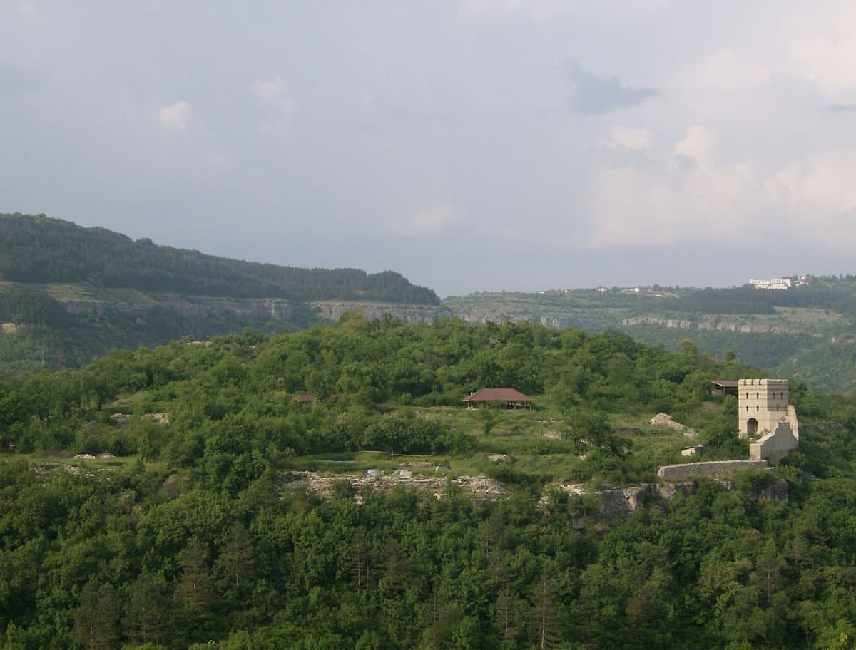 Trapezitsa Fortress - Image 2