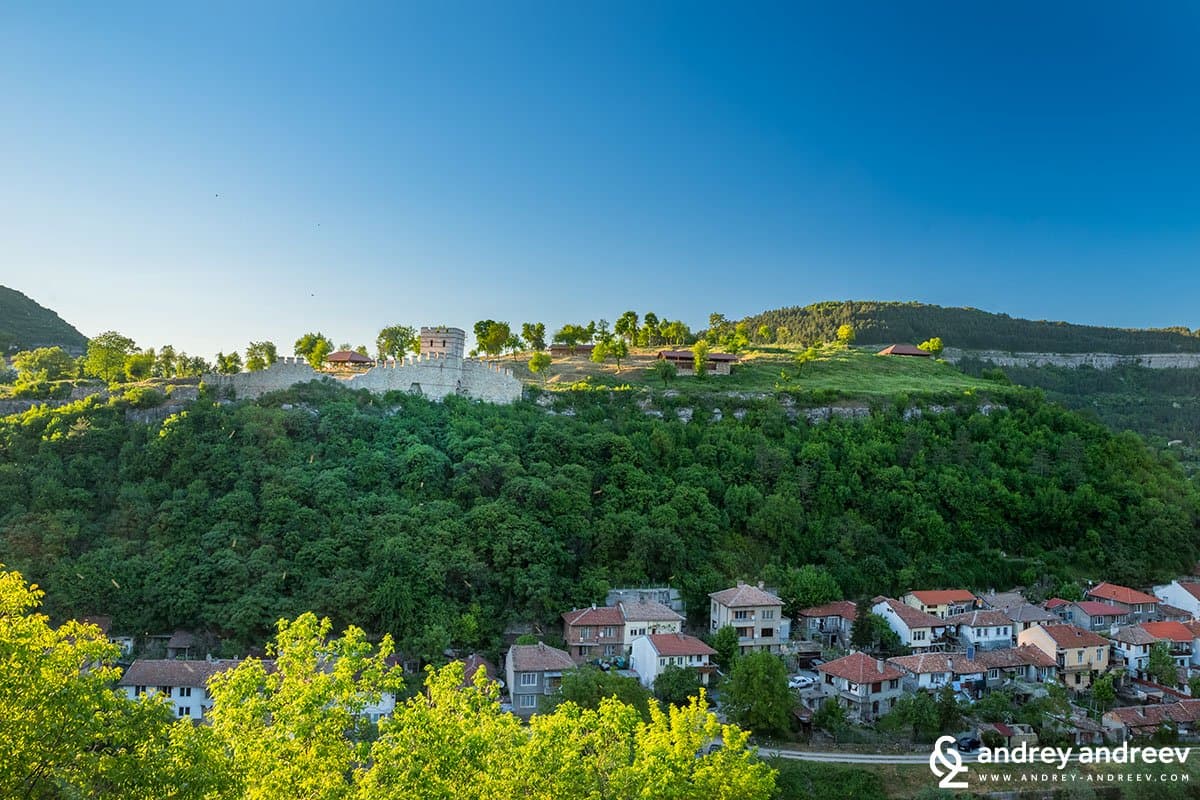 Trapezitsa Fortress - Image 6