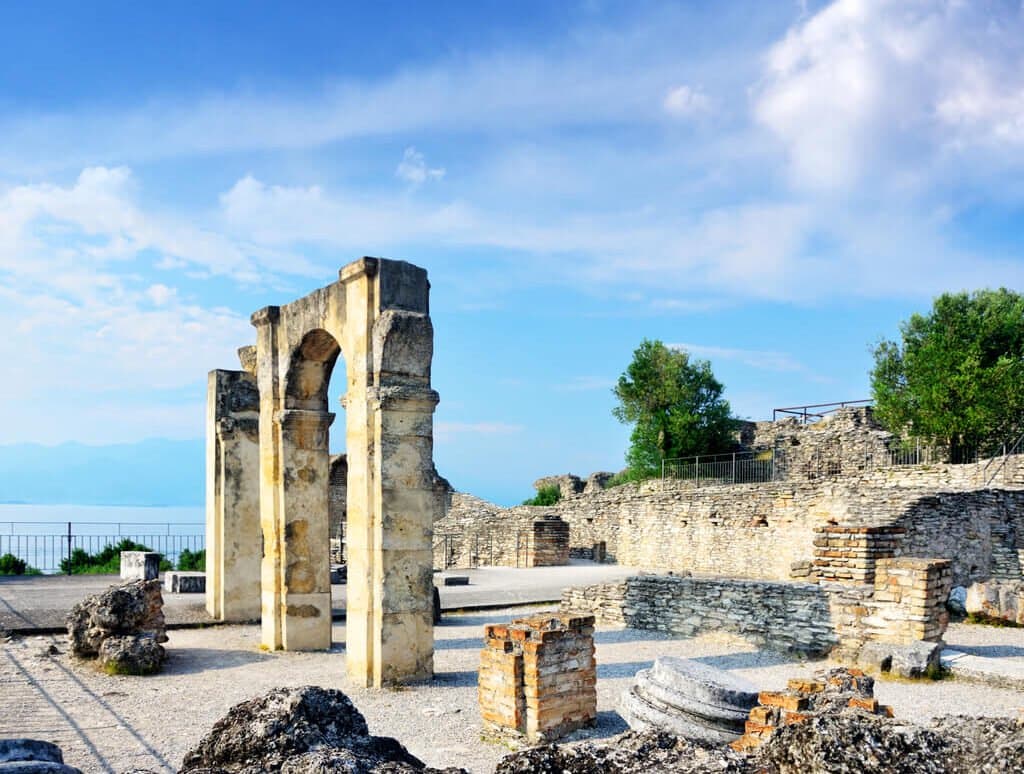 Grotte di Catullo - Image 2