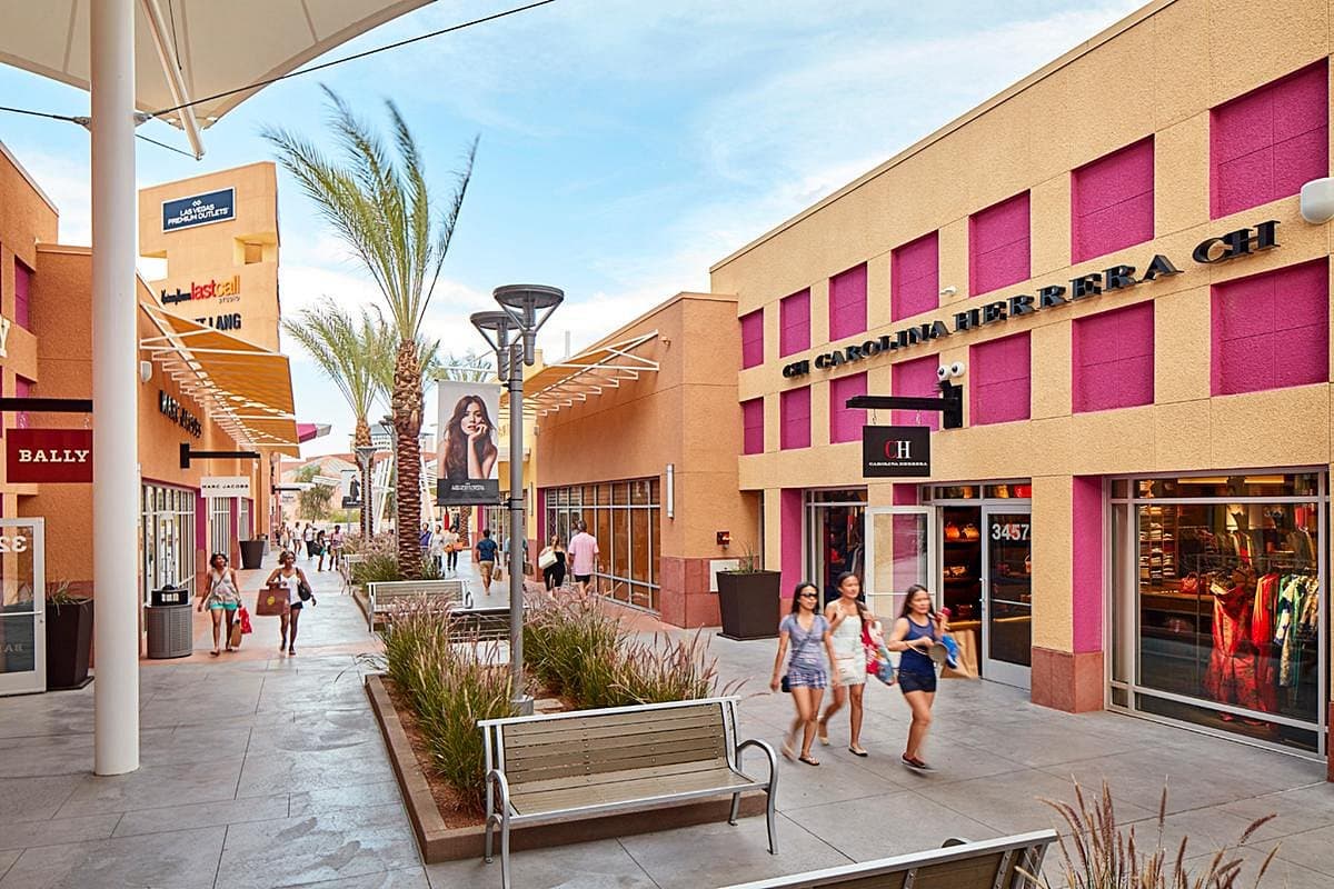 Las Vegas North Premium Outlets - Image 1
