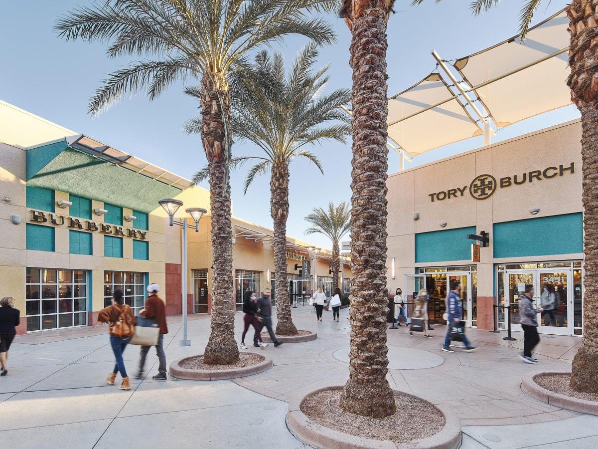 Las Vegas North Premium Outlets - Image 2
