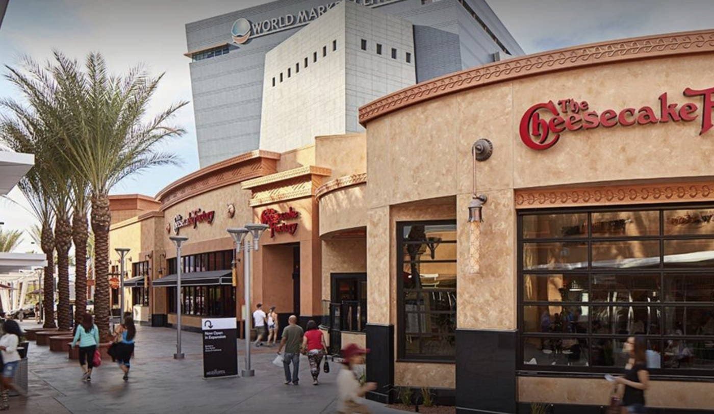 Las Vegas North Premium Outlets - Image 4